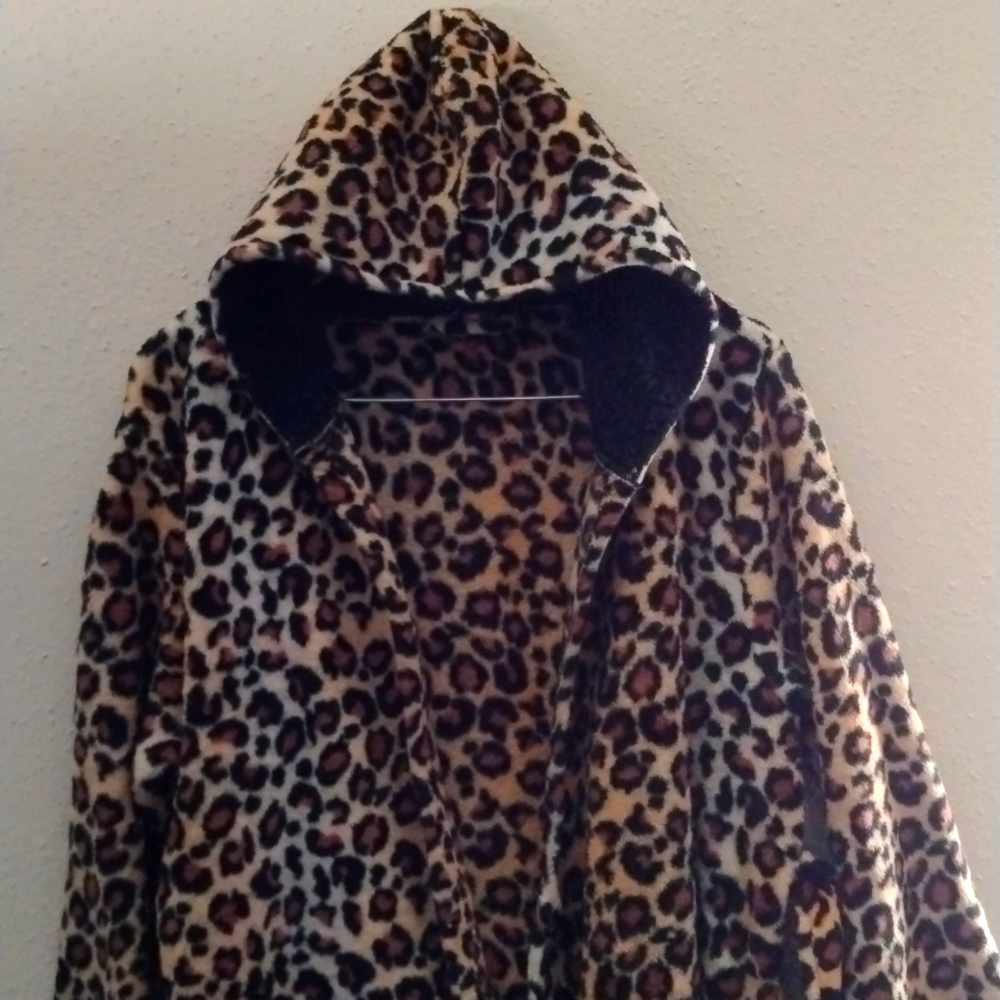Tara Furry Cheetah print Hoodie Robe with pockets